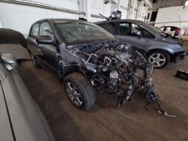 Toyota Corolla dalimis. Automobilis ardomas dalimis запасные части автомобиля