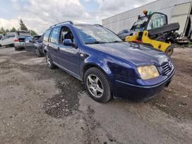 Volkswagen Bora for parts. Automobilis ardomas dalimis запасные части автомобил