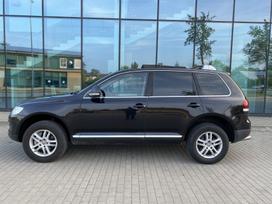 Volkswagen Touareg, 3.0 l., off-road / crossover