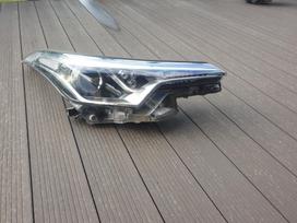 Toyota C-HR, 81110-F403100  81150-F403100, Toyota chr desnis zibintas kodas 81110f403100h3 kairis kodas