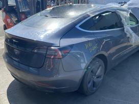 Tesla Model 3 по частям