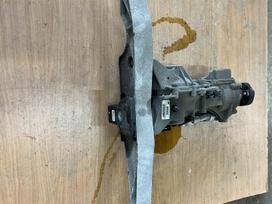 BMW X1, 8600494  8609483  BMW X1 pilkas, детали шасси