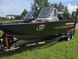 Tracker Targa V18, jachtos / kateriai