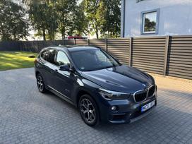 BMW X1, 2.0 l., off-road / crossover