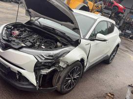 Toyota C-HR Uab boso dalys kokybiškos ir patikrintos naudotos automobil