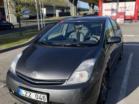 Toyota Prius, 1.5 l., hatchback