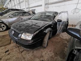 Volkswagen Bora dalimis. Automobilis ardomas dalimis запасные части автомобиля