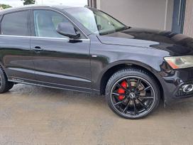 Audi Q5, 3.0 l., off-road / crossover