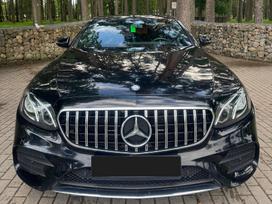 Mercedes-Benz E300, 2.0 l., saloon / sedan