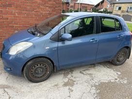 Toyota Yaris по частям. 37062034257 dalis siunčiu i visus lietuvos miestus