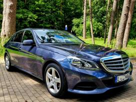 Mercedes-Benz E200, sedanas