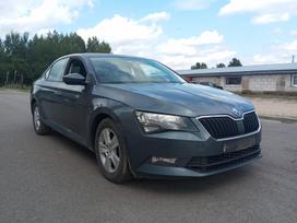 Skoda Superb по частям. variklio kodas dcxa spalvos kodas lf7y