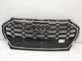 Audi Q5 радиаторная решётка