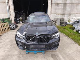BMW X3 dalimis. Ardyme turime keletą tokio modelio automobilių skirting