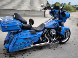 Harley-Davidson CVO 1800cc, touring / sport touring
