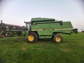 John Deere 2066, kombainai