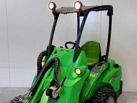 Avant 420, self-propelled loaders