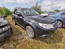 Subaru Forester по частям. Automobilis ardomas dalimis запасные части автомобил
