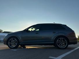 Audi Q7, 3.0 l., visurgājējs / krosovers