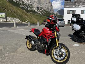 Ducati Monster 1200cc, ielas motocikls