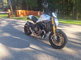 Ducati Monster 1200cc, ielas motocikls