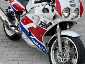 Yamaha FZR 1000 1000cc, sporta / superbikes