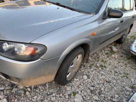 Nissan Almera dalimis