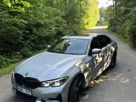 BMW 330, 2.0 l., Седан