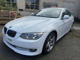 BMW 325 Spalvos kodas 300 0 variklio kodas n57d30a taip pat yra daugiau