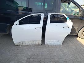 Peugeot 5008 Duris baltas perlas prekis 300 galines 250 dangciai po 350