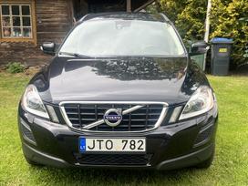 Volvo XC60, 2.4 l., off-road / crossover
