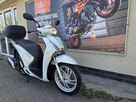 Honda SH 125cc, scooters / mopeds