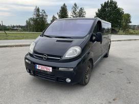 Opel Vivaro Variklis dirba idealiai mechaninė 6 begiu deze veikia puikiai