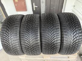 Firestone Winterhawk4/2022m, winter 235/45 R18