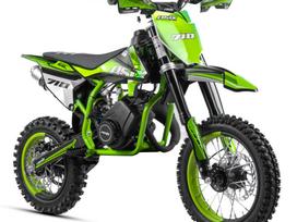Asix 710 60cc, keturračiai