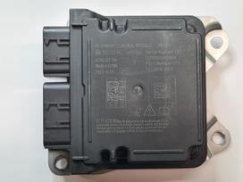 Tesla Model S R7f701330a secured locked 1512876 00 e 0285020158