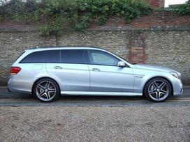 Mercedes-Benz E63 AMG dalimis
