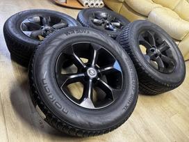Nissan Pathfinder su žiem. padangomis, lengvojo lydinio, R17