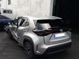 Toyota Yaris Cross Awd ratai 3 vnt salonas su