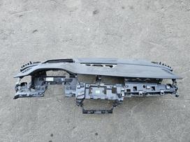 Audi Q8 for parts. Darbo laikas 8 00 20 00 be poilsio dienų galime pri