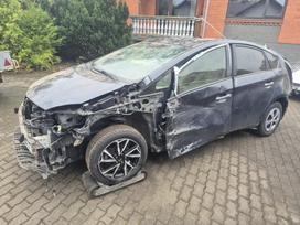 Toyota Prius dalimis. Prius plug in europa lhd 180 000km rida