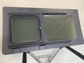 Volkswagen Caravelle windows