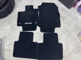 Toyota RAV4 коврики
