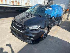 Chrysler Pacifica Kapoto priekiniu žibintų ir radiatorių nėra