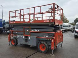 -Kita- SKYJACK SJ9250RT 4X4, šķērveida pacēlājs