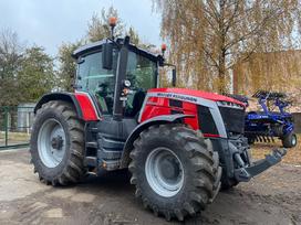 Massey Ferguson 8S.225, traktoriai