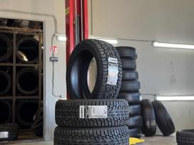 Kumho WINTERCRAFT ICE WI32 2023, žieminės 235/45 R18