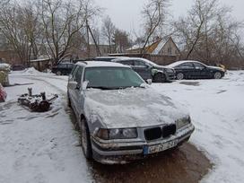 BMW 3 serija по частям. ardomas dalimis keli vienetai e36 varikliai