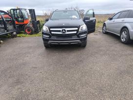Mercedes-Benz GL450 dalimis. Tik pradetas ardyti 2025 10 29 pavaru dezes kodas 72290