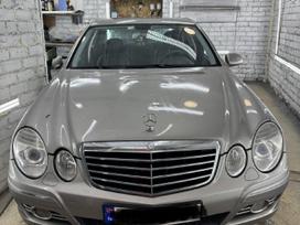 Mercedes-Benz E200 dalimis. Automobilis pilnai veikiantis ir dar vaziojantis galima